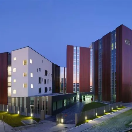 Hotel H2c Milanofiori 4*